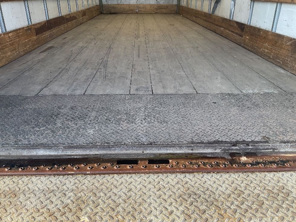 Medium Duty Box Truck-Light and Medium Duty Trucks-International-2021-MV607-New Castle-DE-216,199\n\t\tmiles-$ 44,000 - Image 10