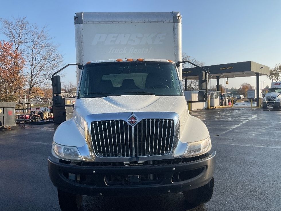 Medium Duty Box Truck-Light and Medium Duty Trucks-International-2021-MV607-New Castle-DE-216,199\n\t\tmiles-$ 44,000 - Image 2