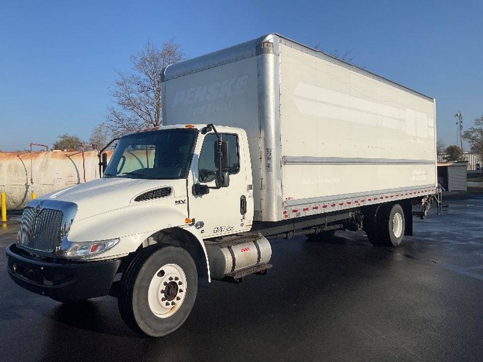 Medium Duty Box Truck-Light and Medium Duty Trucks-International-2021-MV607-New Castle-DE-216,199\n\t\tmiles-$ 44,000 - Image 3