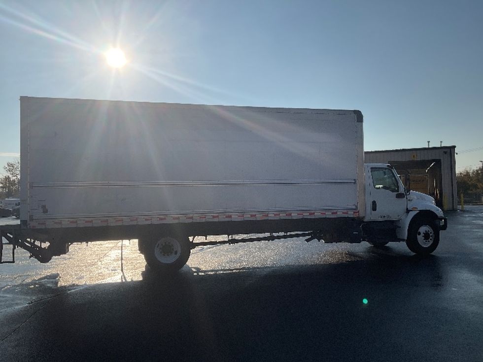 Medium Duty Box Truck-Light and Medium Duty Trucks-International-2021-MV607-New Castle-DE-227,586\n\t\tmiles-$ 44,250 - Image 15
