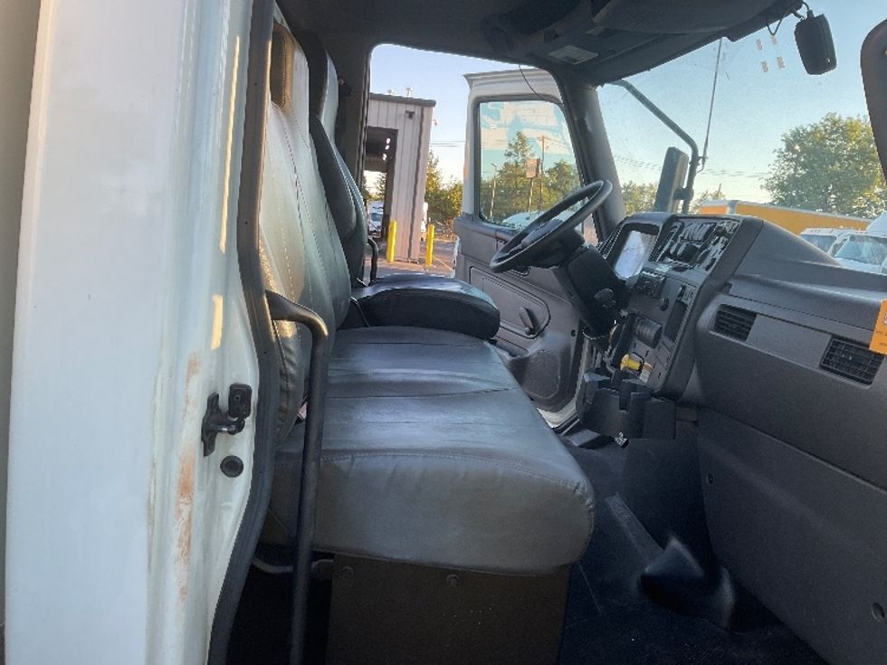 Medium Duty Box Truck-Light and Medium Duty Trucks-International-2021-MV607-New Castle-DE-253,890\n\t\tmiles-$ 38,000 - Image 21