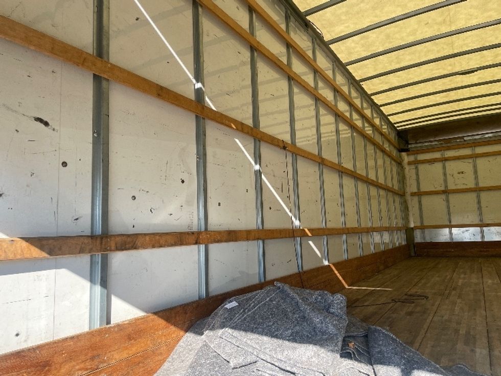 Medium Duty Box Truck-Light and Medium Duty Trucks-International-2021-MV607-Newnan-GA-199,133\n\t\tmiles-$ 45,250 - Image 11