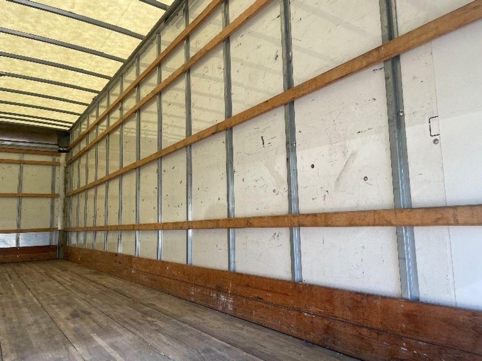 Medium Duty Box Truck-Light and Medium Duty Trucks-International-2021-MV607-Newnan-GA-199,133\n\t\tmiles-$ 45,250 - Image 12
