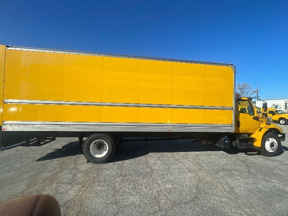Medium Duty Box Truck-Light and Medium Duty Trucks-International-2021-MV607-Newnan-GA-199,133\n\t\tmiles-$ 45,250 - Image 15