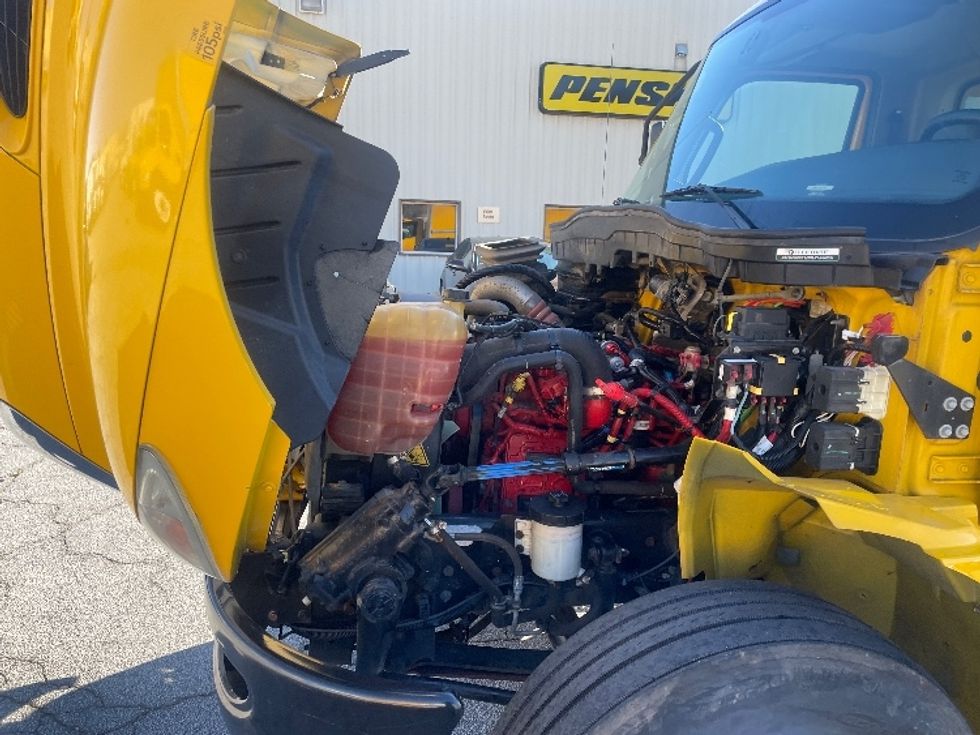 Medium Duty Box Truck-Light and Medium Duty Trucks-International-2021-MV607-Newnan-GA-199,133\n\t\tmiles-$ 45,250 - Image 24