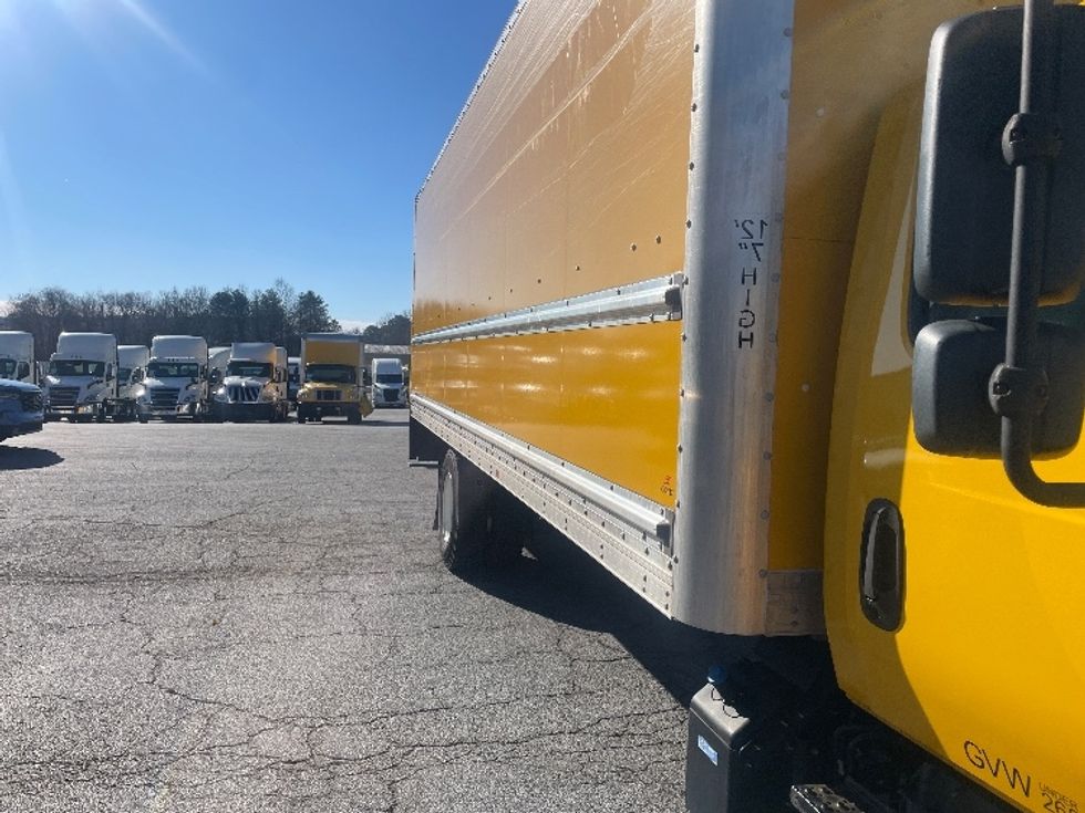 Medium Duty Box Truck-Light and Medium Duty Trucks-International-2021-MV607-Newnan-GA-199,133\n\t\tmiles-$ 45,250 - Image 26