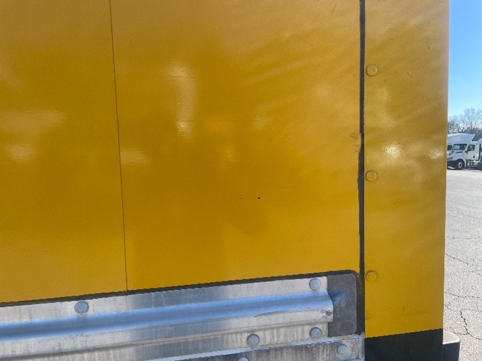Medium Duty Box Truck-Light and Medium Duty Trucks-International-2021-MV607-Newnan-GA-199,133\n\t\tmiles-$ 45,250 - Image 28