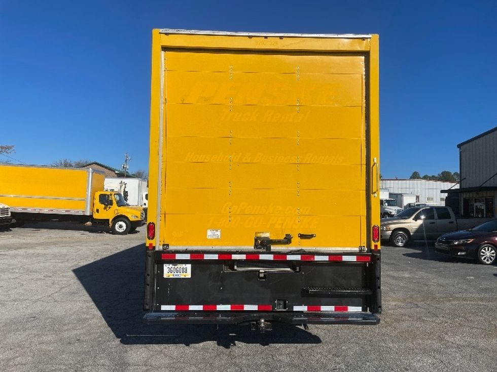 Medium Duty Box Truck-Light and Medium Duty Trucks-International-2021-MV607-Newnan-GA-199,133\n\t\tmiles-$ 45,250 - Image 7