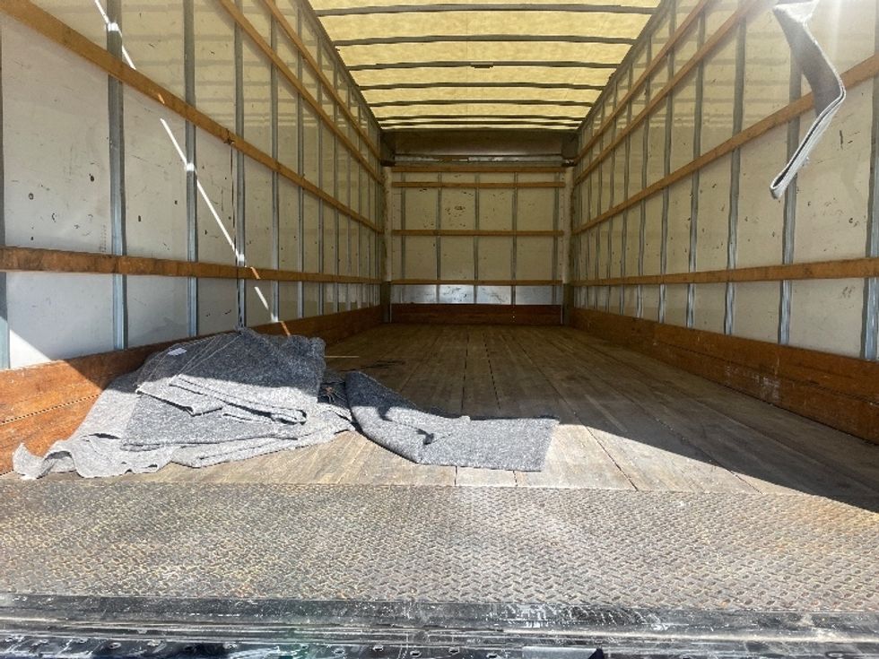 Medium Duty Box Truck-Light and Medium Duty Trucks-International-2021-MV607-Newnan-GA-199,133\n\t\tmiles-$ 45,250 - Image 8