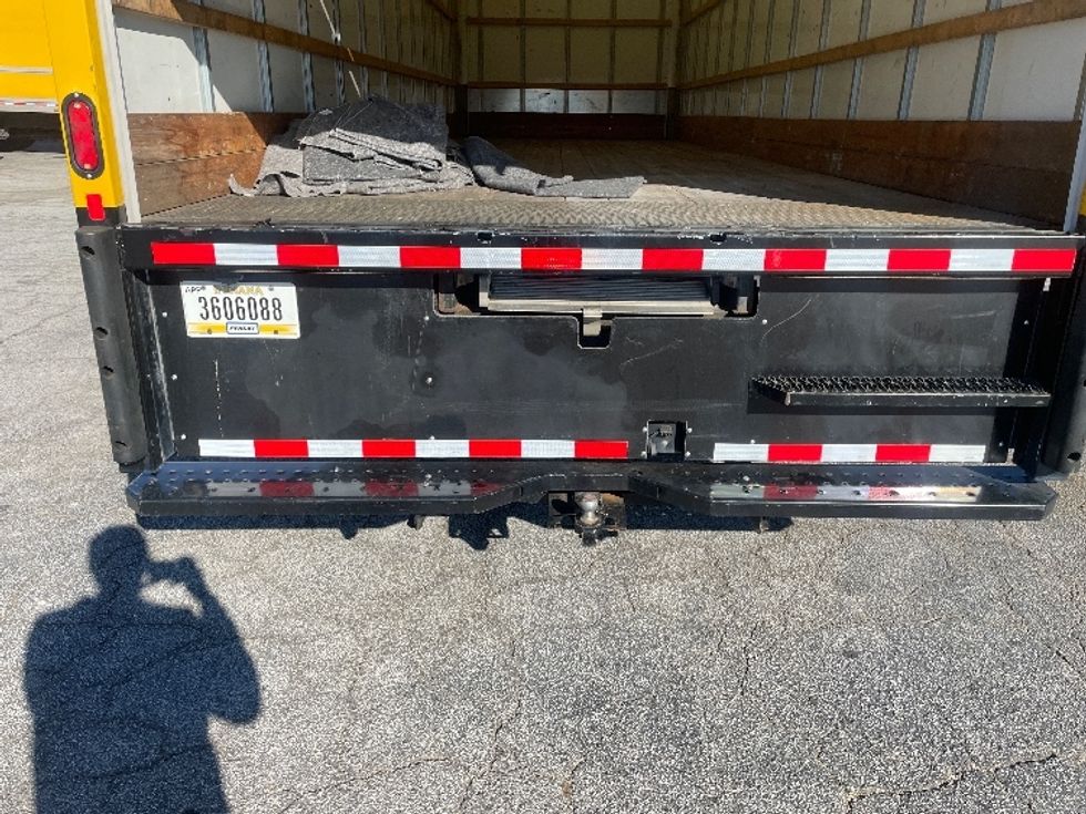 Medium Duty Box Truck-Light and Medium Duty Trucks-International-2021-MV607-Newnan-GA-199,133\n\t\tmiles-$ 45,250 - Image 9