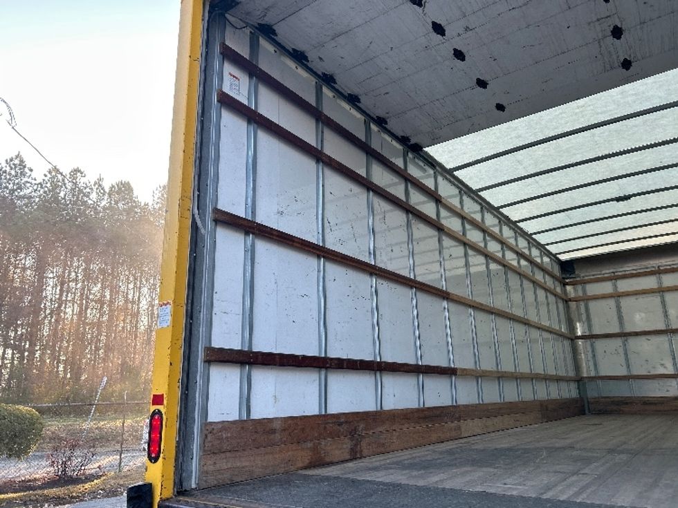 Medium Duty Box Truck-Light and Medium Duty Trucks-International-2021-MV607-Newport News-VA-206,535\n\t\tmiles-$ 42,500 - Image 10
