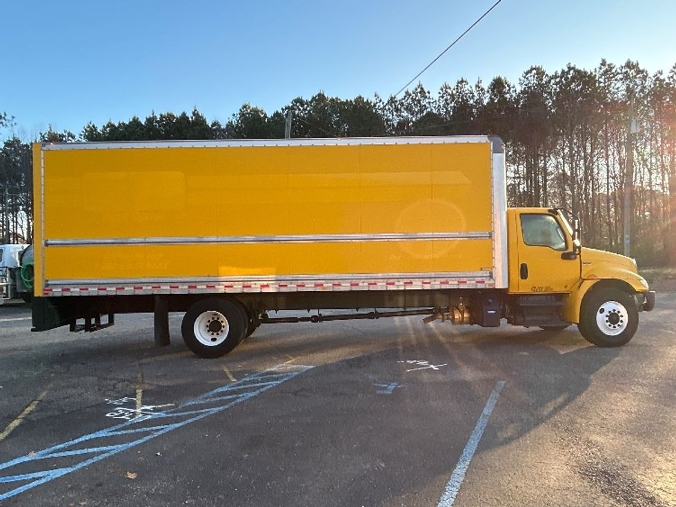 Medium Duty Box Truck-Light and Medium Duty Trucks-International-2021-MV607-Newport News-VA-206,535\n\t\tmiles-$ 42,500 - Image 14