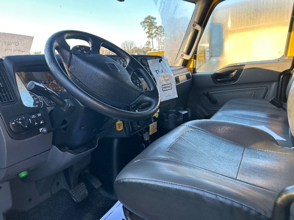 Medium Duty Box Truck-Light and Medium Duty Trucks-International-2021-MV607-Newport News-VA-206,535\n\t\tmiles-$ 42,500 - Image 16