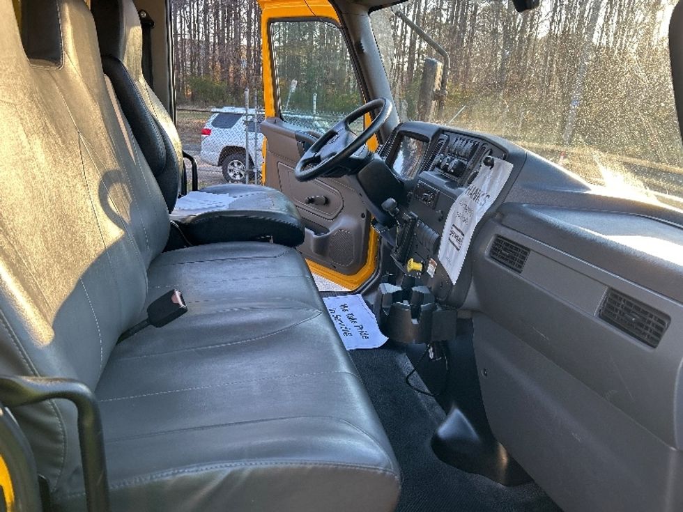 Medium Duty Box Truck-Light and Medium Duty Trucks-International-2021-MV607-Newport News-VA-206,535\n\t\tmiles-$ 42,500 - Image 21