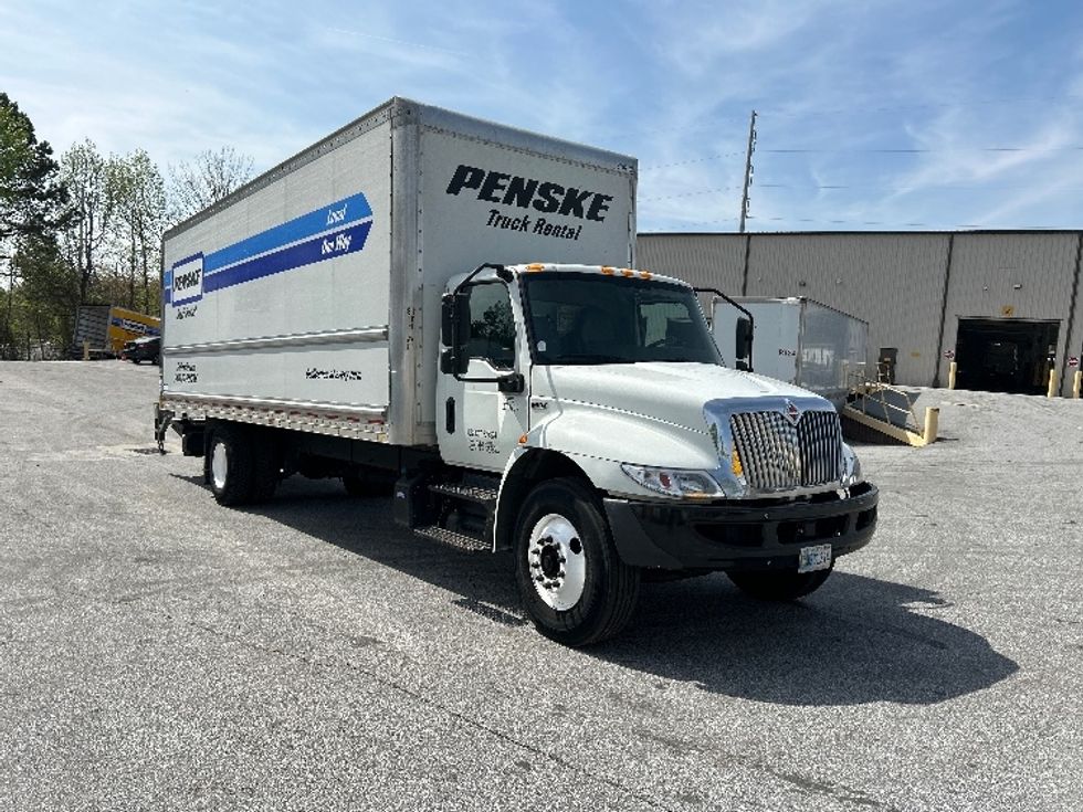 Medium Duty Box Truck-Light and Medium Duty Trucks-International-2021-MV607-Norcross-GA-155,191\n\t\tmiles-$ 65,000 - Image 1