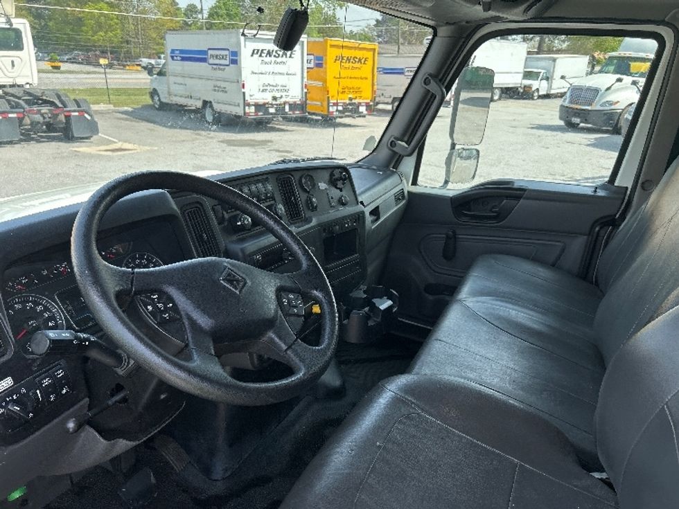 Medium Duty Box Truck-Light and Medium Duty Trucks-International-2021-MV607-Norcross-GA-155,191\n\t\tmiles-$ 65,000 - Image 17