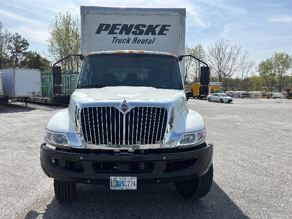 Medium Duty Box Truck-Light and Medium Duty Trucks-International-2021-MV607-Norcross-GA-155,191\n\t\tmiles-$ 65,000 - Image 2