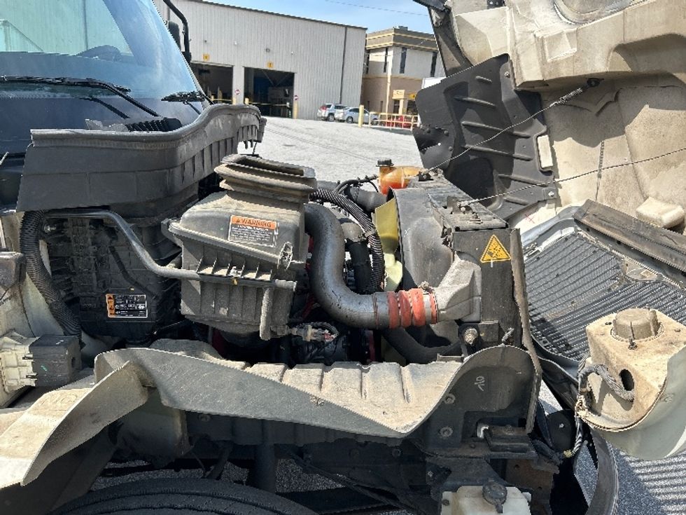 Medium Duty Box Truck-Light and Medium Duty Trucks-International-2021-MV607-Norcross-GA-155,191\n\t\tmiles-$ 65,000 - Image 23