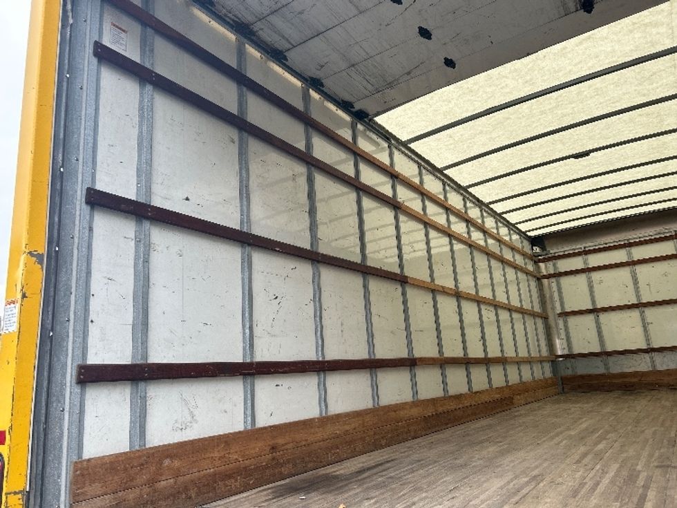 Medium Duty Box Truck-Light and Medium Duty Trucks-International-2021-MV607-Norcross-GA-208,165\n\t\tmiles-$ 42,500 - Image 10