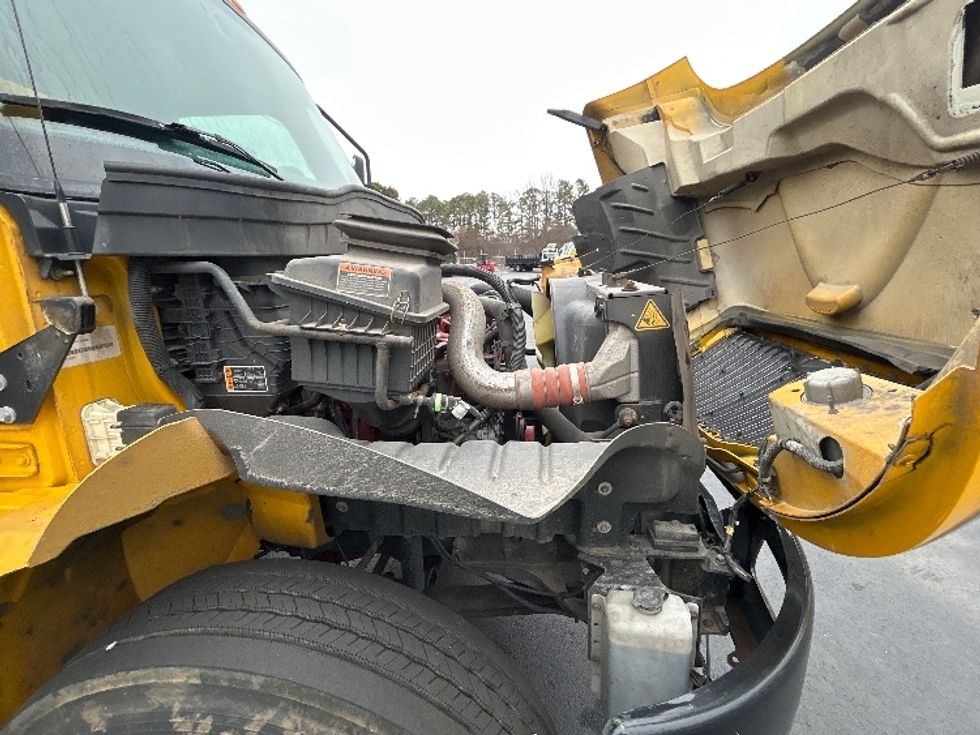 Medium Duty Box Truck-Light and Medium Duty Trucks-International-2021-MV607-Norcross-GA-208,165\n\t\tmiles-$ 42,500 - Image 22