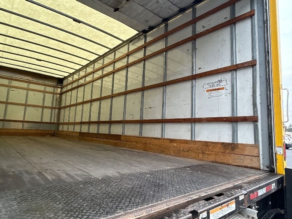 Medium Duty Box Truck-Light and Medium Duty Trucks-International-2021-MV607-Norcross-GA-221,241\n\t\tmiles-$ 40,250 - Image 11