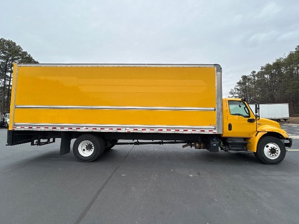 Medium Duty Box Truck-Light and Medium Duty Trucks-International-2021-MV607-Norcross-GA-221,241\n\t\tmiles-$ 40,250 - Image 14