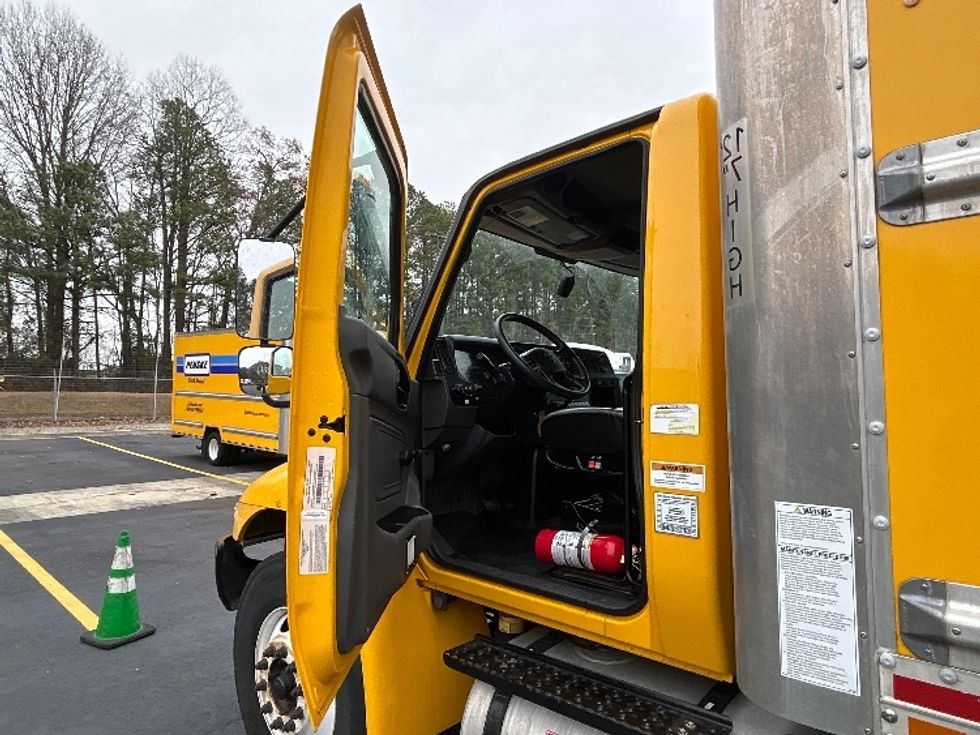 Medium Duty Box Truck-Light and Medium Duty Trucks-International-2021-MV607-Norcross-GA-221,241\n\t\tmiles-$ 40,250 - Image 15