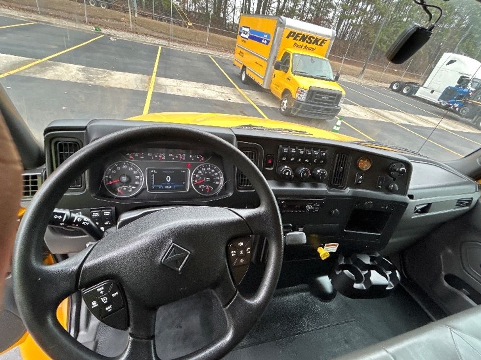 Medium Duty Box Truck-Light and Medium Duty Trucks-International-2021-MV607-Norcross-GA-221,241\n\t\tmiles-$ 40,250 - Image 17