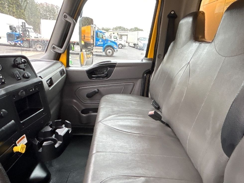 Medium Duty Box Truck-Light and Medium Duty Trucks-International-2021-MV607-Norcross-GA-221,241\n\t\tmiles-$ 40,250 - Image 18