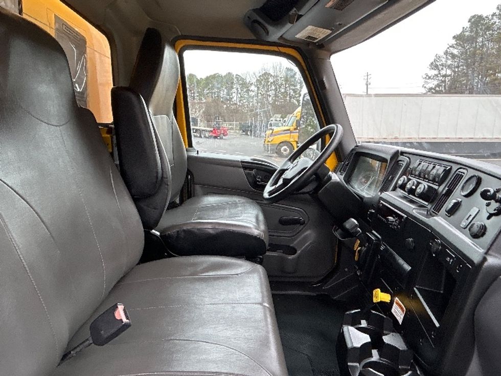 Medium Duty Box Truck-Light and Medium Duty Trucks-International-2021-MV607-Norcross-GA-221,241\n\t\tmiles-$ 40,250 - Image 21