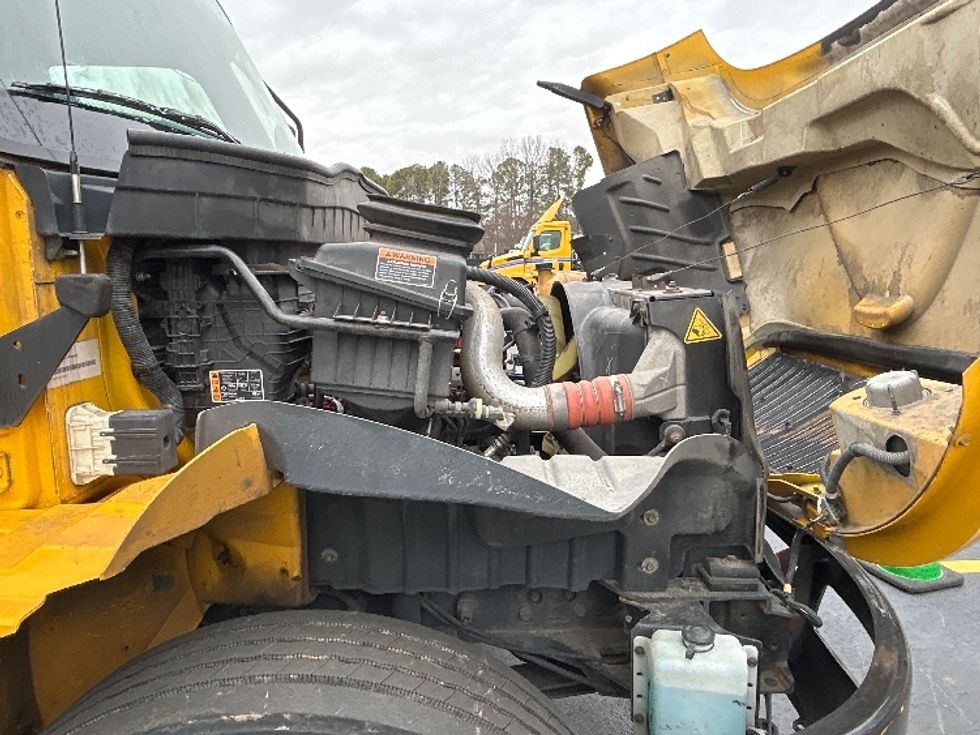 Medium Duty Box Truck-Light and Medium Duty Trucks-International-2021-MV607-Norcross-GA-221,241\n\t\tmiles-$ 40,250 - Image 22