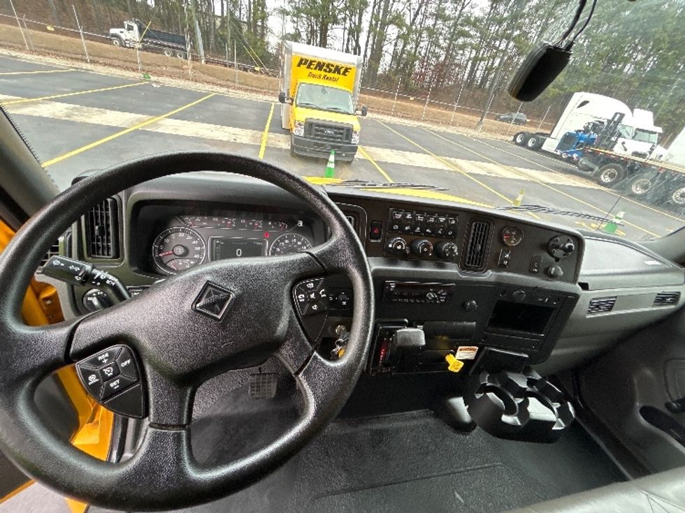 Medium Duty Box Truck-Light and Medium Duty Trucks-International-2021-MV607-Norcross-GA-232,408\n\t\tmiles-$ 38,500 - Image 17