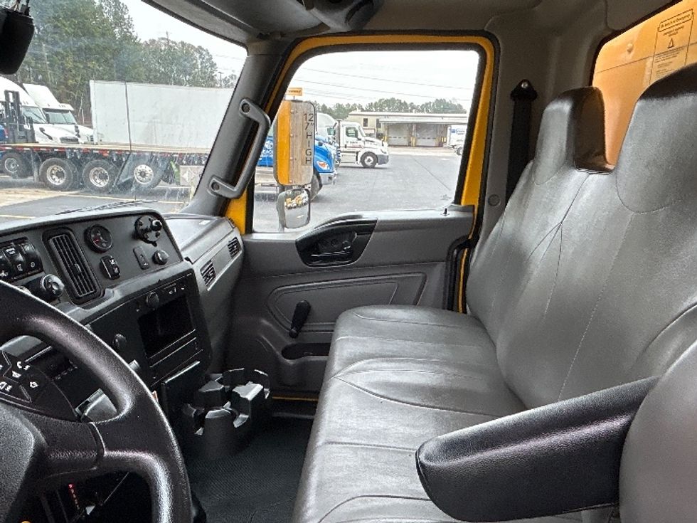 Medium Duty Box Truck-Light and Medium Duty Trucks-International-2021-MV607-Norcross-GA-232,408\n\t\tmiles-$ 38,500 - Image 18