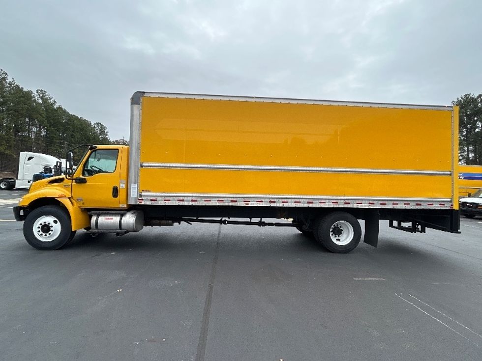 Medium Duty Box Truck-Light and Medium Duty Trucks-International-2021-MV607-Norcross-GA-232,408\n\t\tmiles-$ 38,500 - Image 4