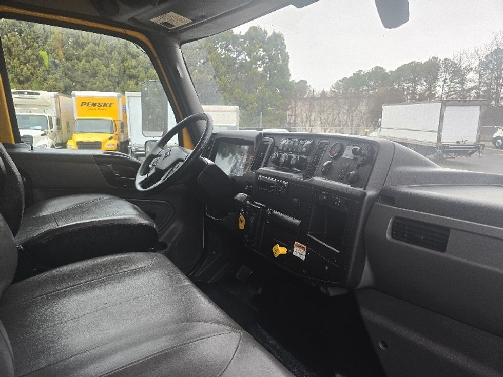 Medium Duty Box Truck-Light and Medium Duty Trucks-International-2021-MV607-Norcross-GA-240,086\n\t\tmiles-$ 34,750 - Image 21