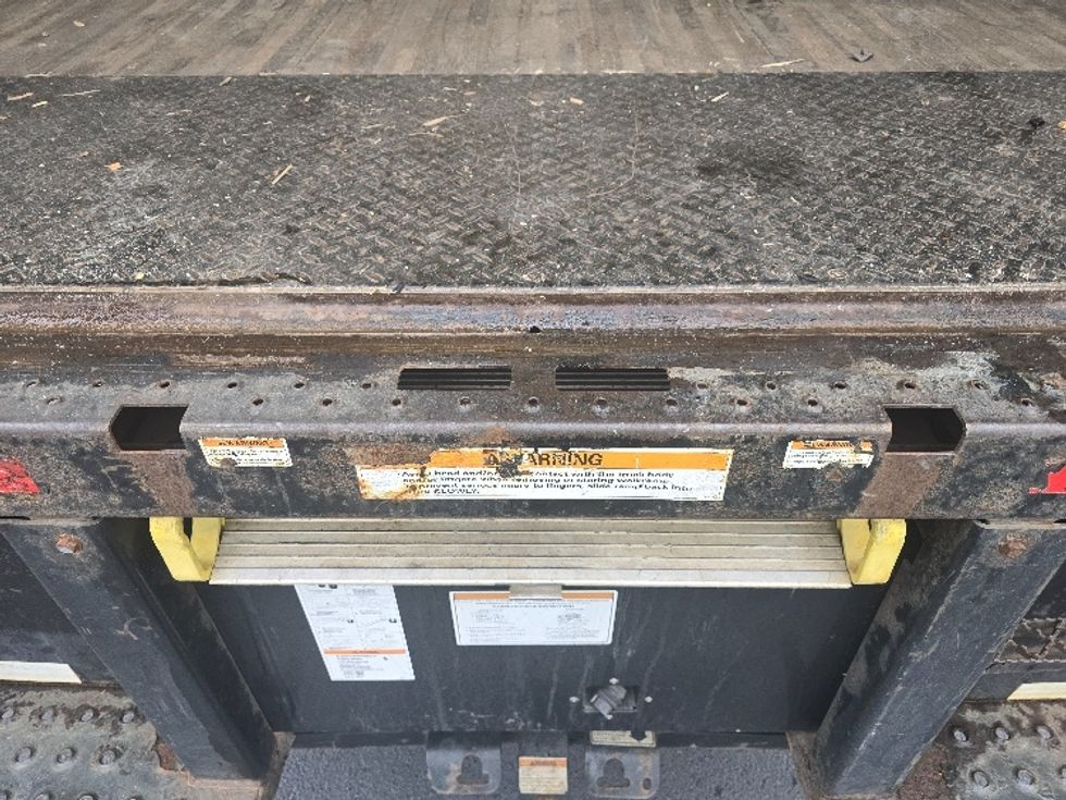 Medium Duty Box Truck-Light and Medium Duty Trucks-International-2021-MV607-Norcross-GA-240,086\n\t\tmiles-$ 34,750 - Image 9