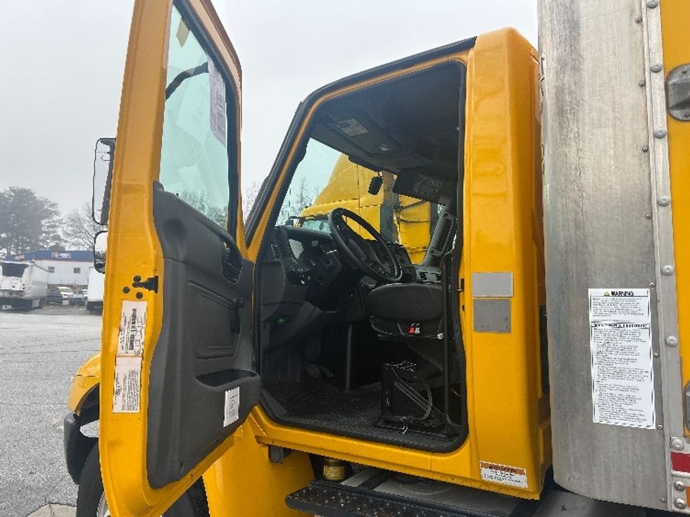 Medium Duty Box Truck-Light and Medium Duty Trucks-International-2021-MV607-Norcross-GA-244,146\n\t\tmiles-$ 36,250 - Image 16