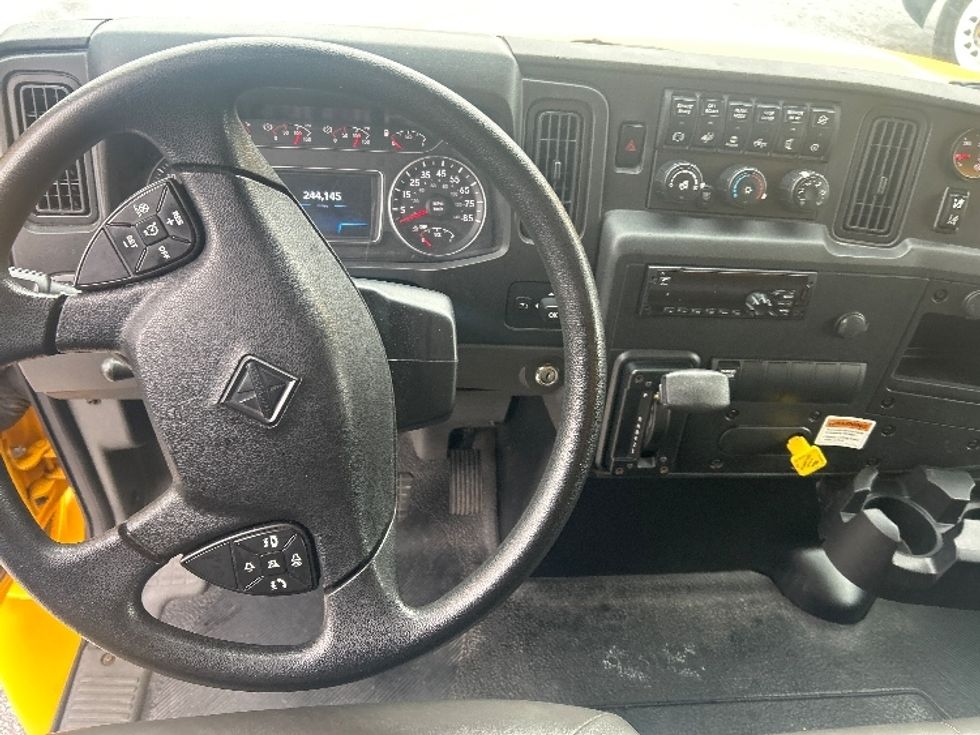 Medium Duty Box Truck-Light and Medium Duty Trucks-International-2021-MV607-Norcross-GA-244,146\n\t\tmiles-$ 36,250 - Image 18