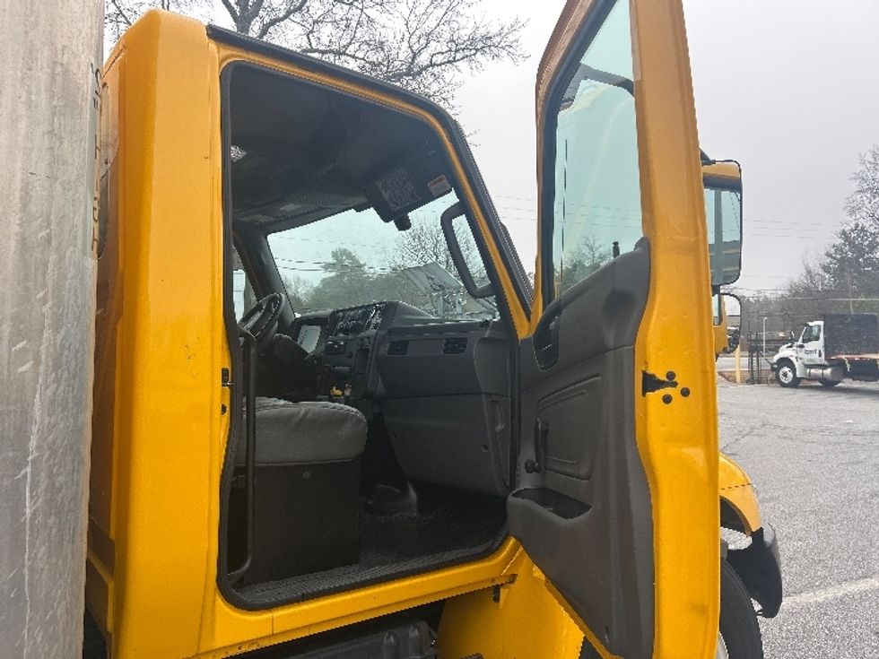 Medium Duty Box Truck-Light and Medium Duty Trucks-International-2021-MV607-Norcross-GA-244,146\n\t\tmiles-$ 36,250 - Image 20