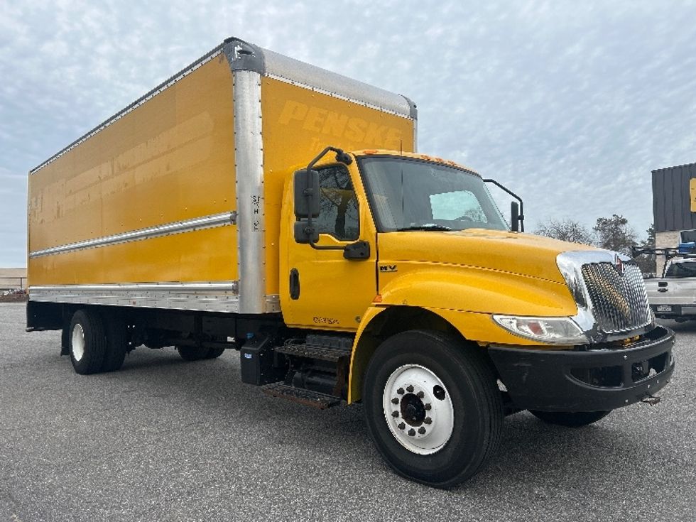 Medium Duty Box Truck-Light and Medium Duty Trucks-International-2021-MV607-Norfolk-VA-209,181\n\t\tmiles-$ 42,000 - Image 1