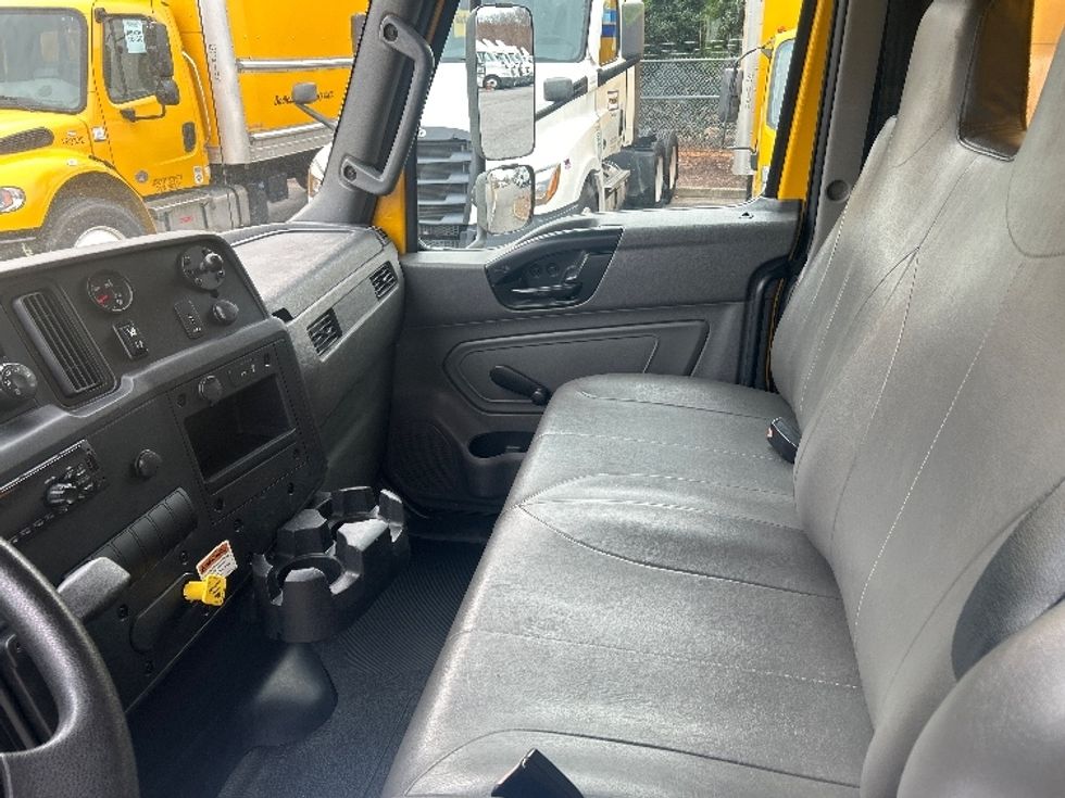 Medium Duty Box Truck-Light and Medium Duty Trucks-International-2021-MV607-Norfolk-VA-209,181\n\t\tmiles-$ 42,000 - Image 18