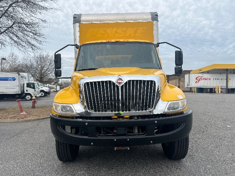 Medium Duty Box Truck-Light and Medium Duty Trucks-International-2021-MV607-Norfolk-VA-209,181\n\t\tmiles-$ 42,000 - Image 2