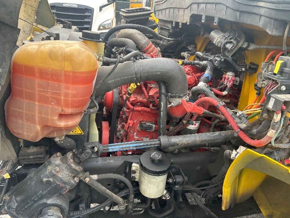 Medium Duty Box Truck-Light and Medium Duty Trucks-International-2021-MV607-Norfolk-VA-209,181\n\t\tmiles-$ 42,000 - Image 23