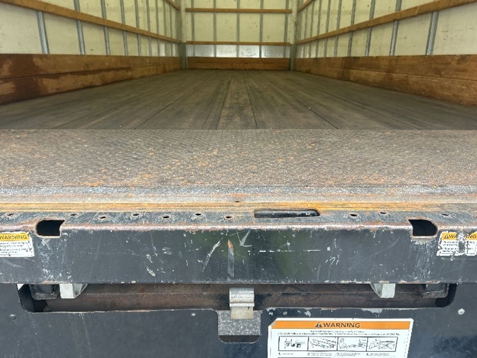 Medium Duty Box Truck-Light and Medium Duty Trucks-International-2021-MV607-Norfolk-VA-209,181\n\t\tmiles-$ 42,000 - Image 9