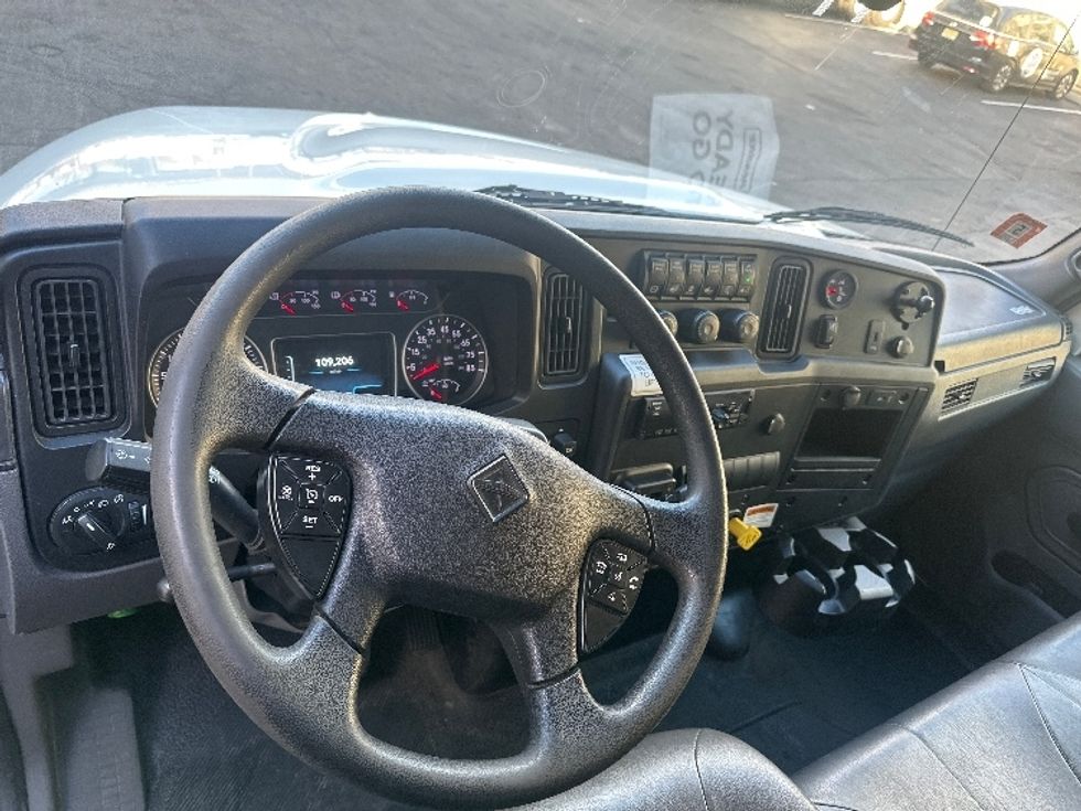 Medium Duty Box Truck-Light and Medium Duty Trucks-International-2021-MV607-North Bergen-NJ-109,187\n\t\tmiles-$ 60,000 - Image 17