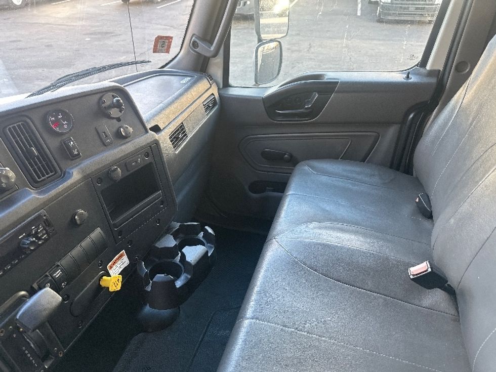 Medium Duty Box Truck-Light and Medium Duty Trucks-International-2021-MV607-North Bergen-NJ-109,187\n\t\tmiles-$ 60,000 - Image 19