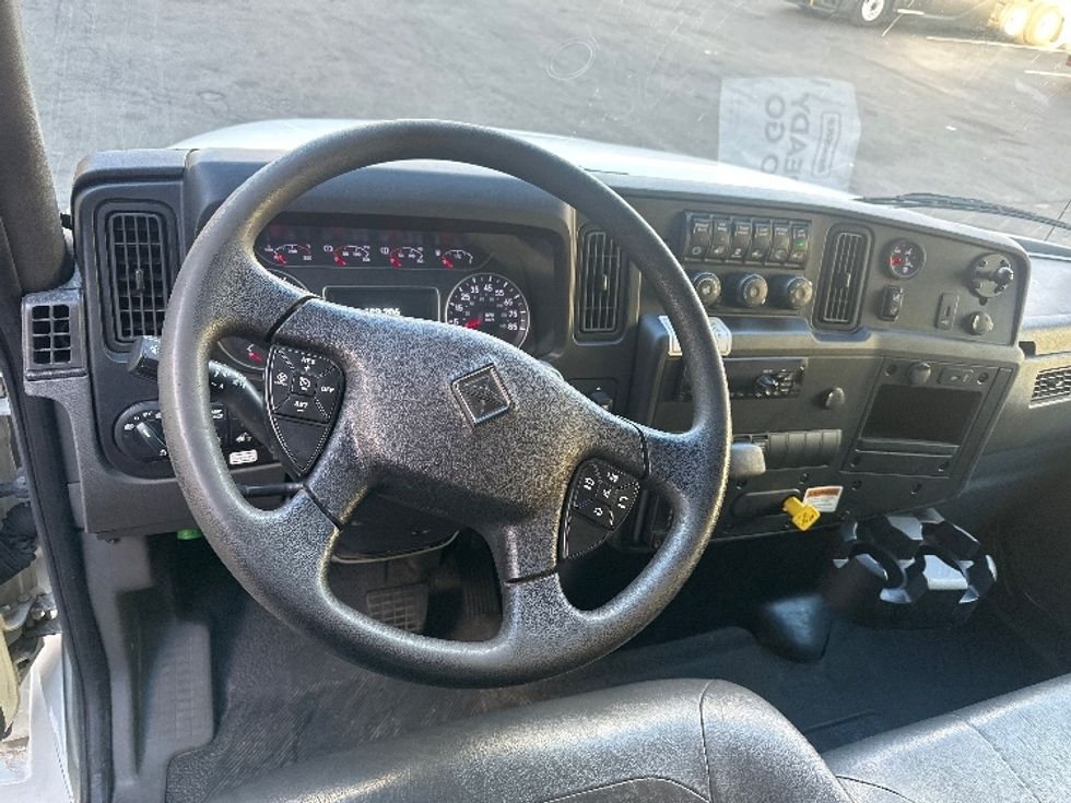 Medium Duty Box Truck-Light and Medium Duty Trucks-International-2021-MV607-North Bergen-NJ-109,187\n\t\tmiles-$ 60,000 - Image 18