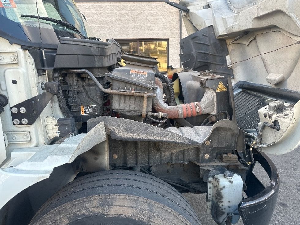 Medium Duty Box Truck-Light and Medium Duty Trucks-International-2021-MV607-North Bergen-NJ-109,187\n\t\tmiles-$ 60,000 - Image 23