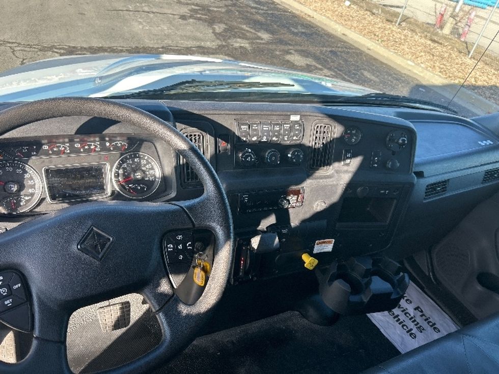 Medium Duty Box Truck-Light and Medium Duty Trucks-International-2021-MV607-North Bergen-NJ-143,598\n\t\tmiles-$ 55,750 - Image 18