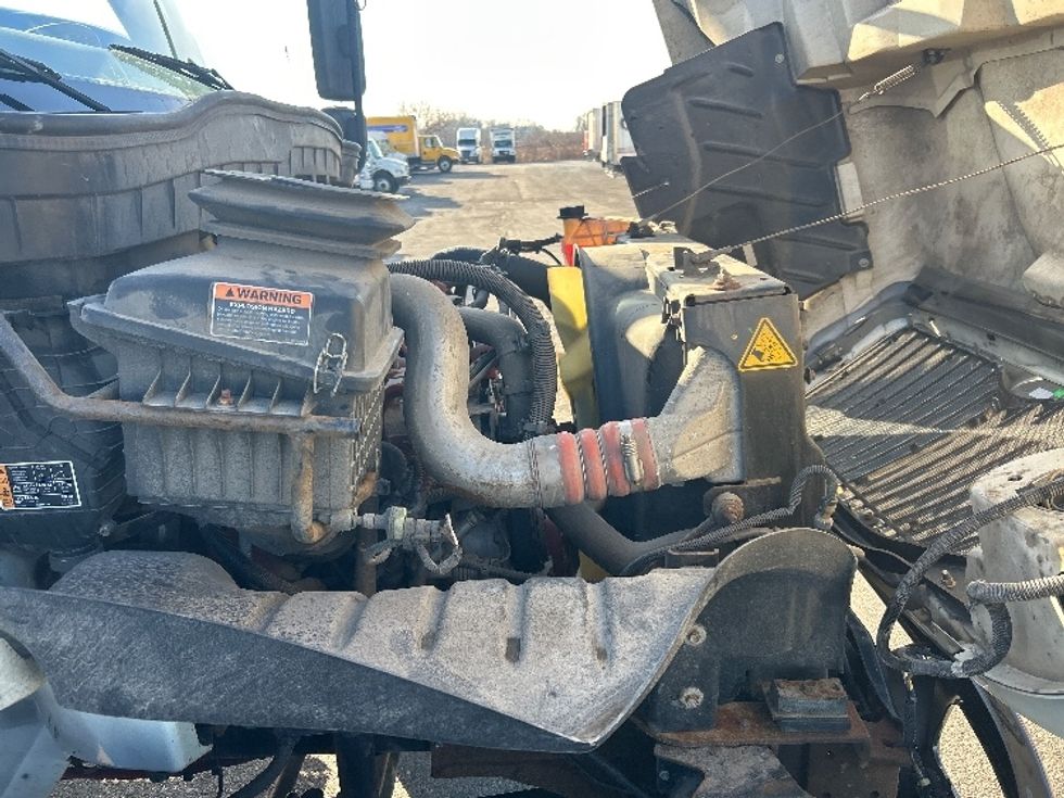 Medium Duty Box Truck-Light and Medium Duty Trucks-International-2021-MV607-North Bergen-NJ-143,598\n\t\tmiles-$ 55,750 - Image 24